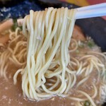 破天荒 ぎょうざ直売所 - 麺リフト