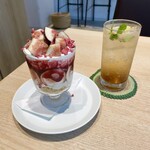 農園野菜と新鮮魚介 tsuchi - いちじく畑のパフェと自家製クラフト・コーラ