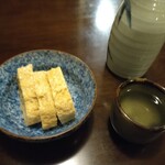 Numataya - 純米酒を常温で。一緒に出されたう巻き