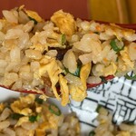 破天荒 ぎょうざ直売所 - チャーハンリフト