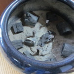 空猫カフェ - 店内③：火鉢