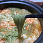 山の上の雑貨店 - 料理写真:パクチー麺を、海老蔵鍋に投にゅん、バリ旨(^_^)v