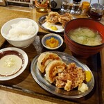 SAPPORO餃子製造所 - 餃子製造所定食＋バラ売りタレザンギ1個