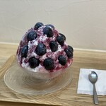 フルーツカフェ pomp - ナガノパープルミルクかき氷(大)