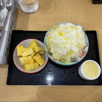 フルーツパーラーヤオイソ - こじんまり かき氷[完熟パイン] 800円