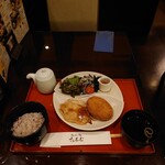 さんるーむ - 豚ロース生姜焼きと卯の花コロッケ定食、1,100円