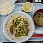 空港食堂 - ゴーヤチャンプルー定食