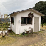 こぞら荘 森の宿 - 庭には、イベントで使う小屋も有りマスタ〜‼︎