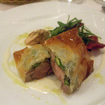 丹波地鶏とアスパラのパイ包み