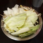 生ラムレア焼きジンギスカン めいごる - 生ラム野菜セットの野菜