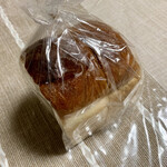 BAKE STAND - イギリス食パン １斤 ¥300