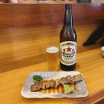 魚河岸 丸天 - トロサーモン皮串焼きとビール