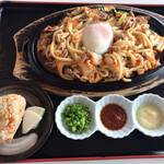 くまもと中央カントリークラブ - 豚キムチ焼きうどん