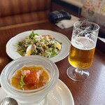 ロイヤルホスト - ビールとサラダとコンソメジュレ