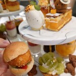 LOUANGE TOKYO Le Musée - 天使海老と帆立のミニバーガー