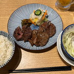 Sumiyaki Gyuu Tan Higashiyama - 牛たん定食 2013円。