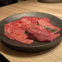 焼肉うしごろ 横浜店 - お肉のプレート