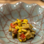 うを徳 - 2022.9 出汁で炊いた北海道産トウモロコシとパプリカ 佐渡産蒸し鮑 肝クリームソース