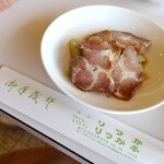 ファミリーレストラン りっか亭 - チャーシュー/ラーメンの具をツマミ用に出してくれたのかな？