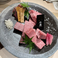 牛刺しと焼肉 仔虎 クリスロード店 - 