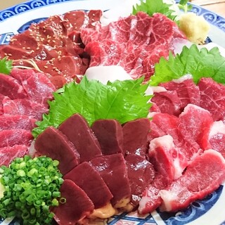 Famous horse sashimi shipped directly from Kumamoto! Various parts available