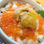 いくら亭 - 特製漁火丼