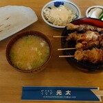 やきとり 元太 - やきとり重定食　700円＋ご飯大盛り　100円