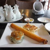 白碗竹快樓 赤坂店 - 自家製点心（韮饅頭、春巻、豚葱焼餃子）