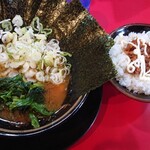 家系ラーメン とらきち家 - 