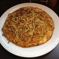 梅蘭 御茶ノ水ワテラス店 - 名物『梅蘭焼きそば』
                堅焼きそばの中に豚肉やもやしとか炒めた餡が入ってます‼