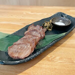 Sendai classic taste! Grilled Cow tongue with rock salt