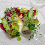 マスドラヴァンド - 胴体はサラダ仕立てで色々な夏野菜と共に 　ナスのカネロニ仕立てがヤバい