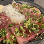 NOMASALUD - レバ刺し、おかわり。