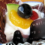 ロビーラウンジ すみれ - なにやら凝ったケーキ