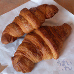 Boulange Tontin - クロワッサン　１個　２００円
      