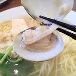 麺彩キッチン あひる食堂 - はまぐりの柚子塩らぁ麺(はまぐり)