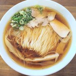 麺彩キッチン あひる食堂 - 特製醤油らぁ麺(大盛り)