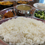 ネパール・インド料理 ゴルカ - ネパールダルバァトセット（チキン）1080円