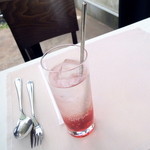 アルチザン・パティシエ・イタバシ - ドリンク、バラの雫。