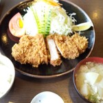 Tonkatsu Oozeki - 
                特ロースかつ、ご飯・豚汁セット
