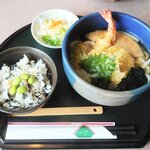 麦の屋 - あつ天うどん彩りごはんセット