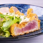 Rare tuna cutlet