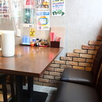 麺酒房 龍安 - 店内の様子