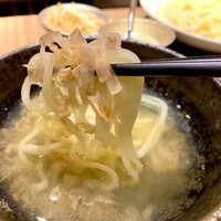 〆のジャガイモラーメン　　道産昆布茶と鰹節でラム塩ラーメンに