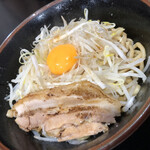 Menya Isoroku - 2022/8/28 ディナーで利用。炙り醤油まぜそば(780円)