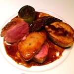 アーティショー - シャラン鴨、ポルチーニ、フォワグラ、蜂蜜コリアンダーなど
