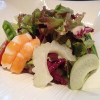 やまなみ - ランチコース「びわ」7,800円からサラダ ～天使の海老を添えて