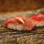 にぎり鮨 一五〇 - 天然本まぐろ 中トロ