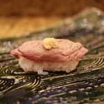 にぎり鮨 一五〇 - ホホ肉