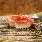 にぎり鮨 一五〇 - まぐろステーキ